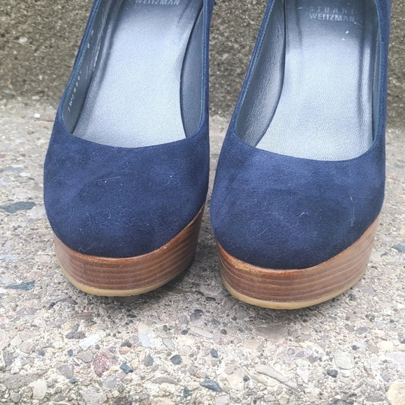 Stuart Weitzman Blue Suede Shoes - Picture 2 of 8